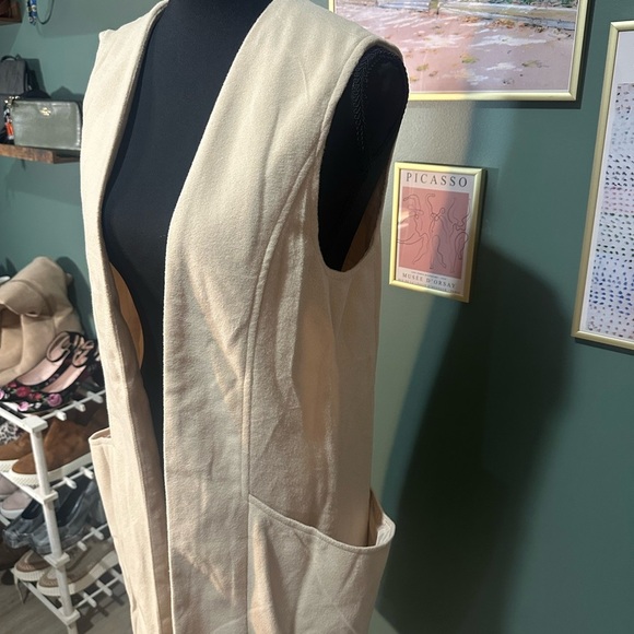 Listicle Cream Open Front Vest Size S 🦄 - Picture 3 of 4